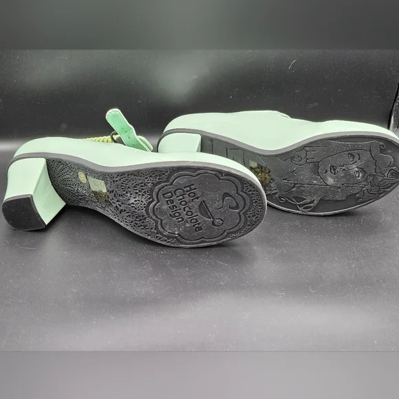 NWOT Chocolaticas Mid Heels Call Me in Mint Green - MARY JANE PUMP 11/41 - Picture 2 of 5